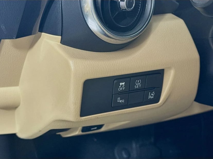 2016 Mazda Miata - Image 10