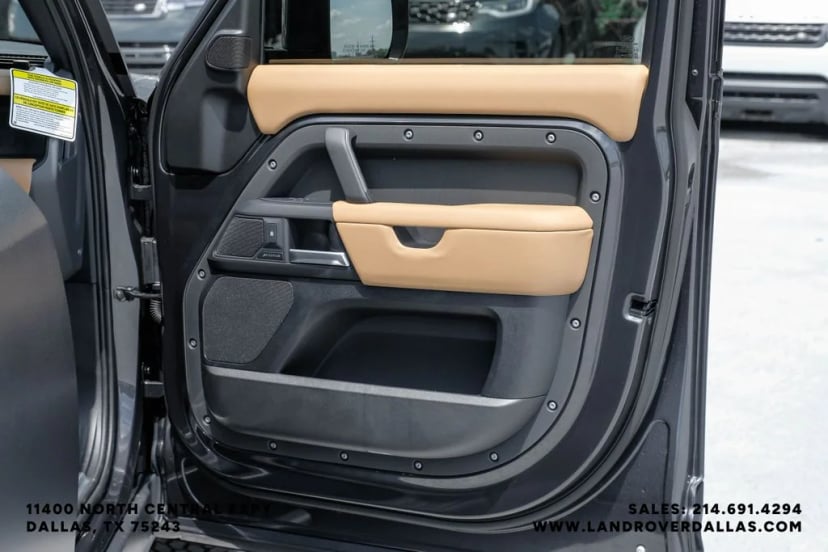 2026 Land Rover Defender 110 - Image 49
