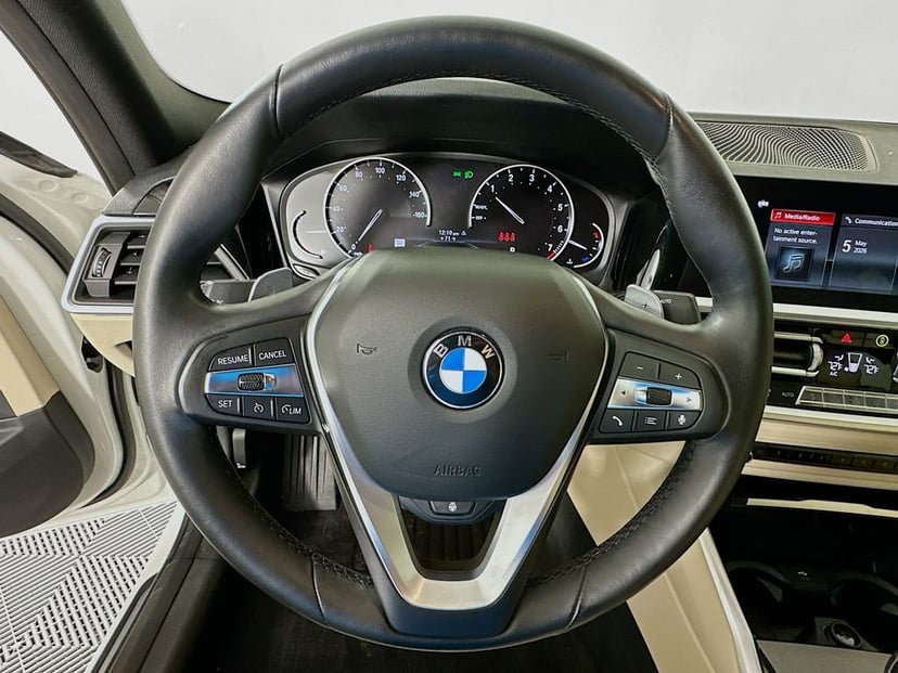 2020 BMW 3 Series - Image 11