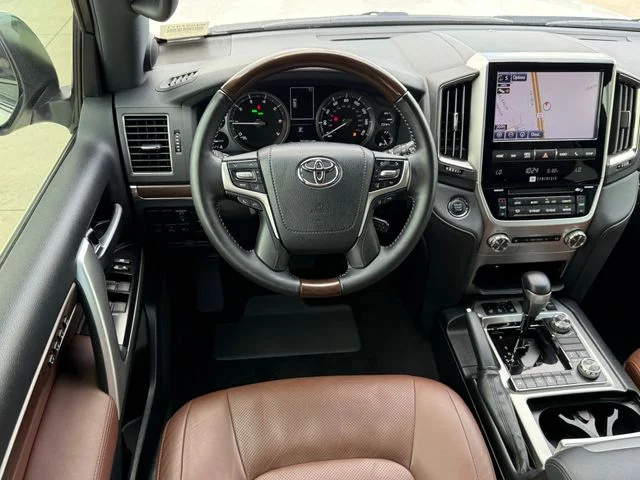 2021 Toyota Land Cruiser - Image 24