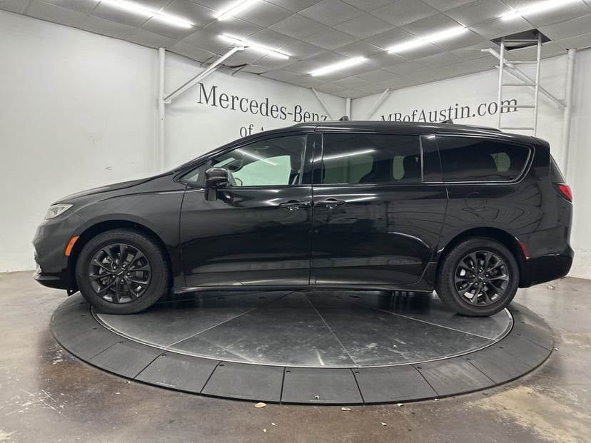 2021 Chrysler Pacifica - Image 4