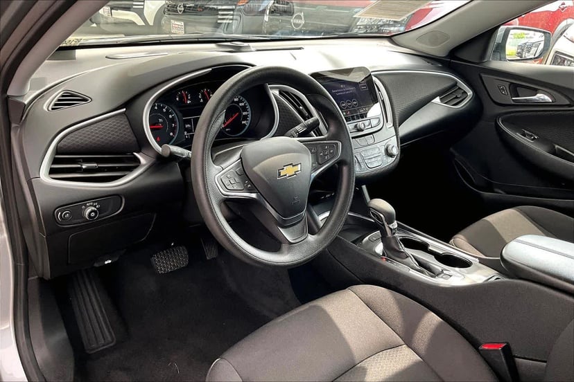 2024 Chevrolet Malibu - Image 17