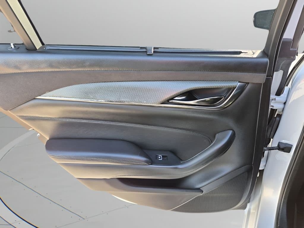 2018 Cadillac CTS-V - Image 17