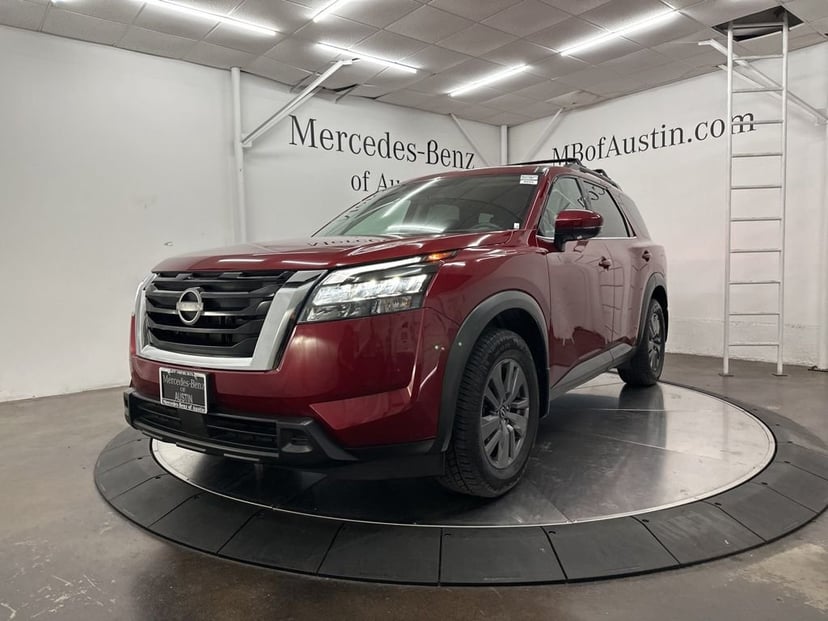 2024 Nissan Pathfinder - Image 3