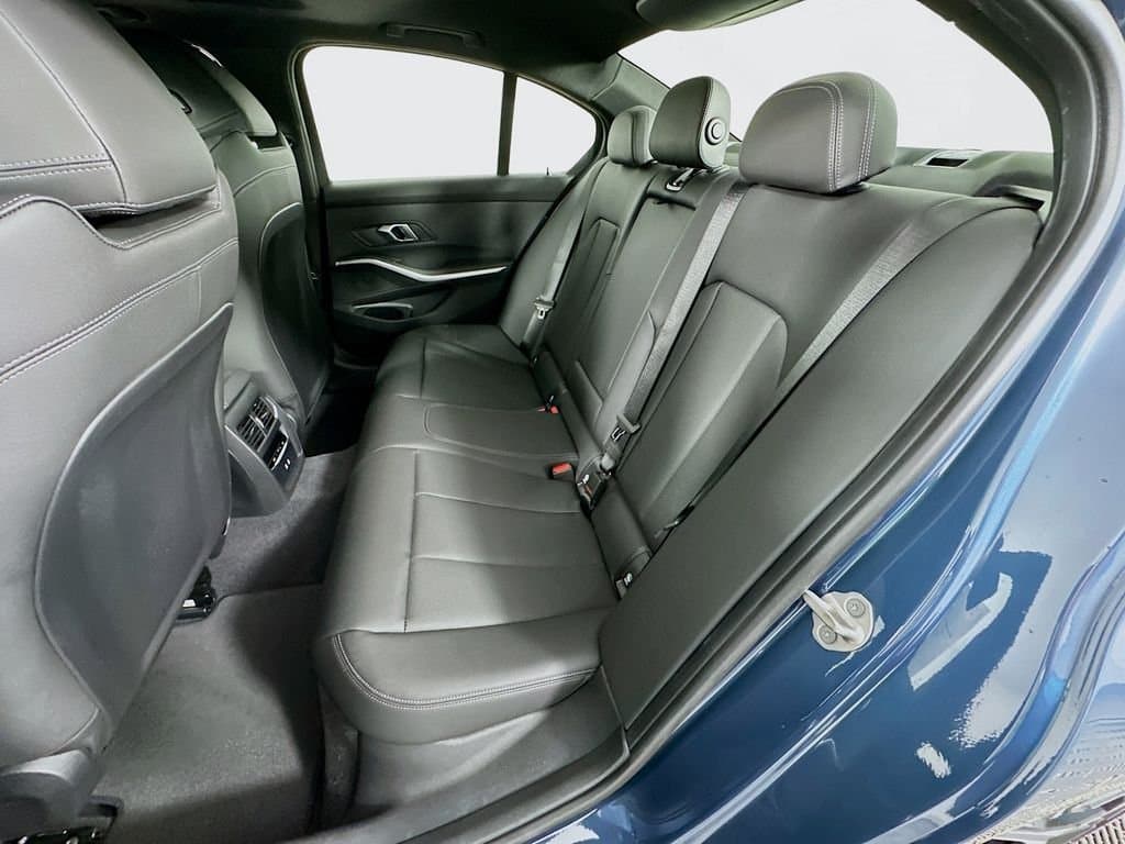 2026 BMW 3 Series - Image 17