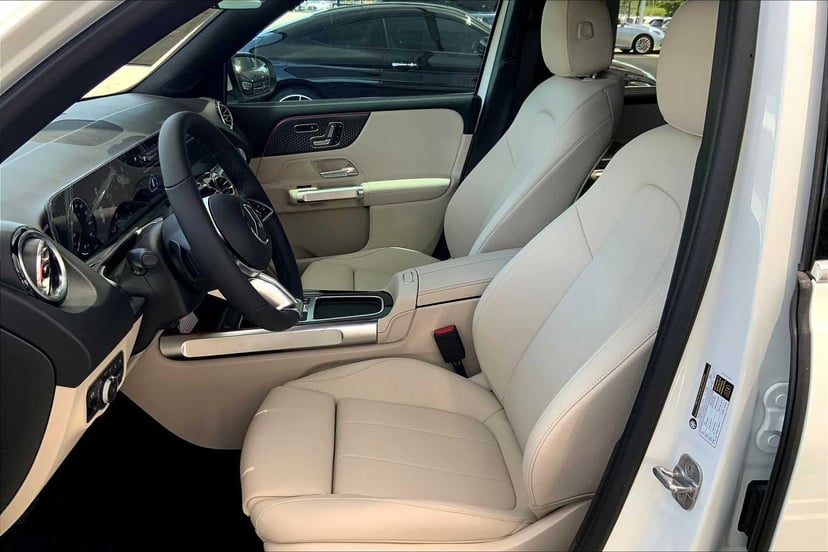 2025 Mercedes-Benz GLB 250 - Image 17