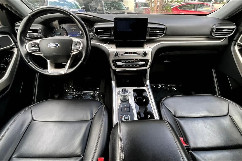 2022 Ford Explorer - Image 15