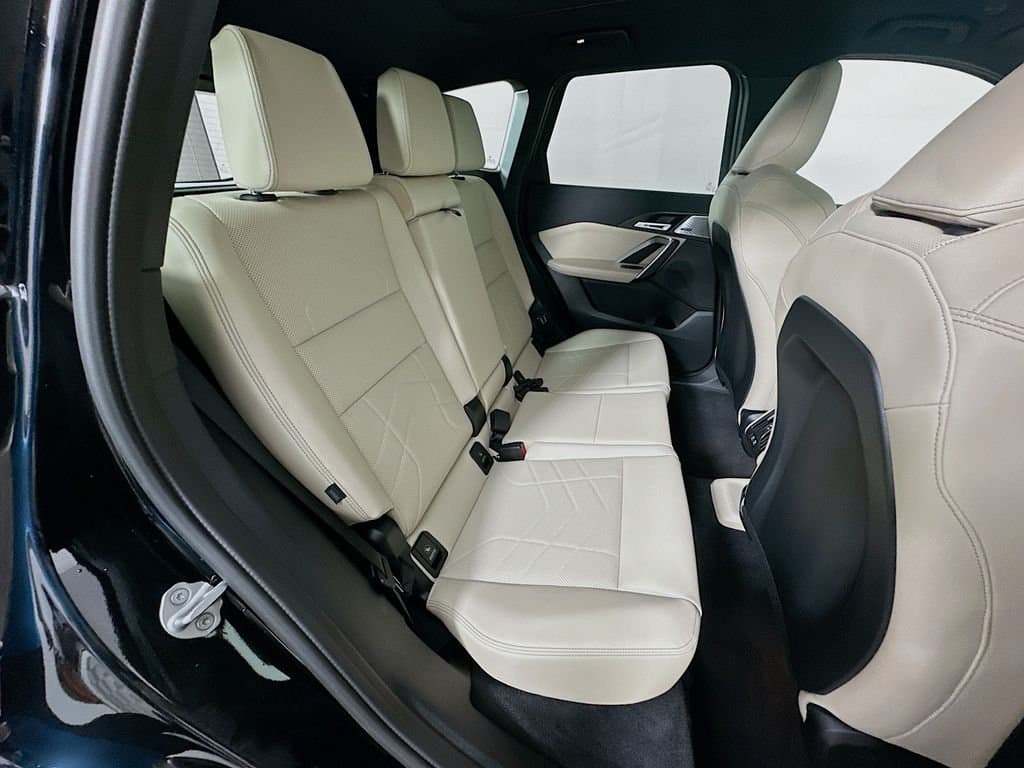 2025 BMW X1 - Image 27
