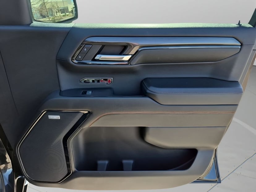 2023 GMC Sierra 1500 - Image 13