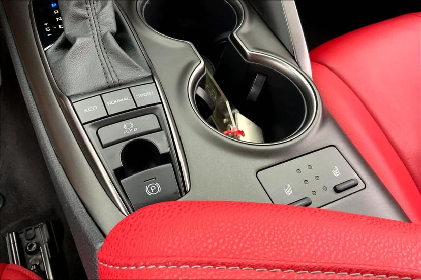 2023 Toyota Camry - Image 32