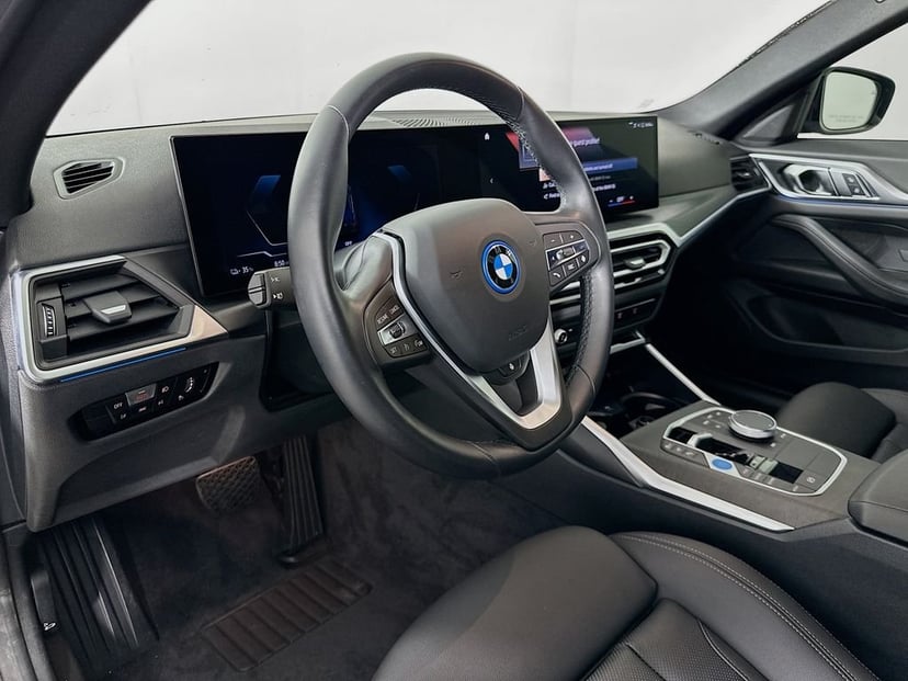 2023 BMW i4 - Image 9