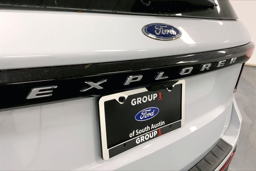 2026 Ford Explorer - Image 12