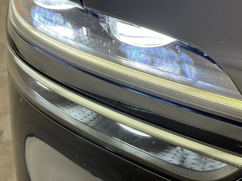 2022 Genesis GV70 - Image 38