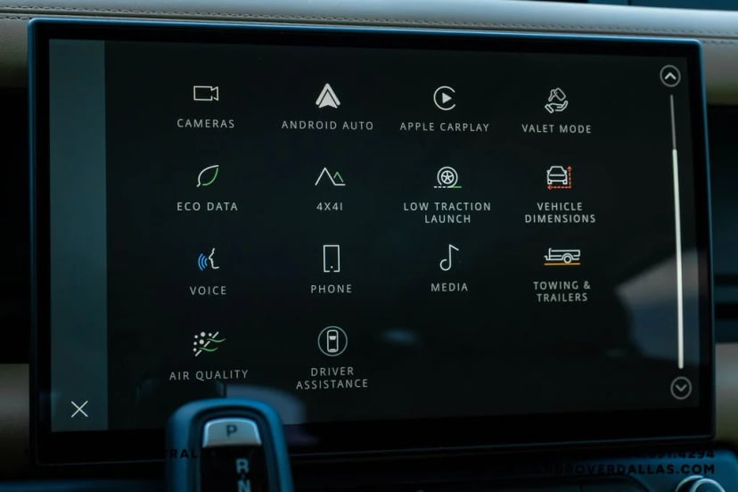 2026 Land Rover Defender 110 - Image 31