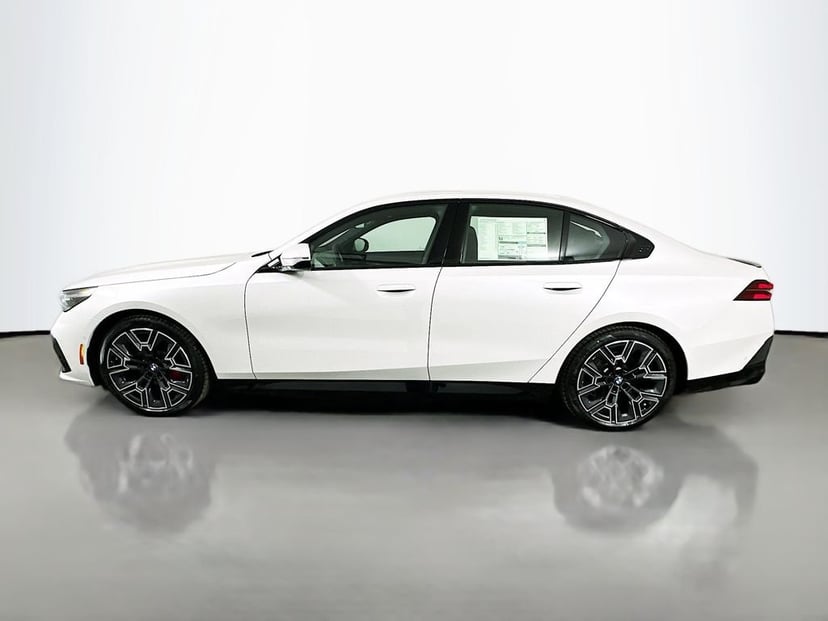 2026 BMW i5 - Image 8