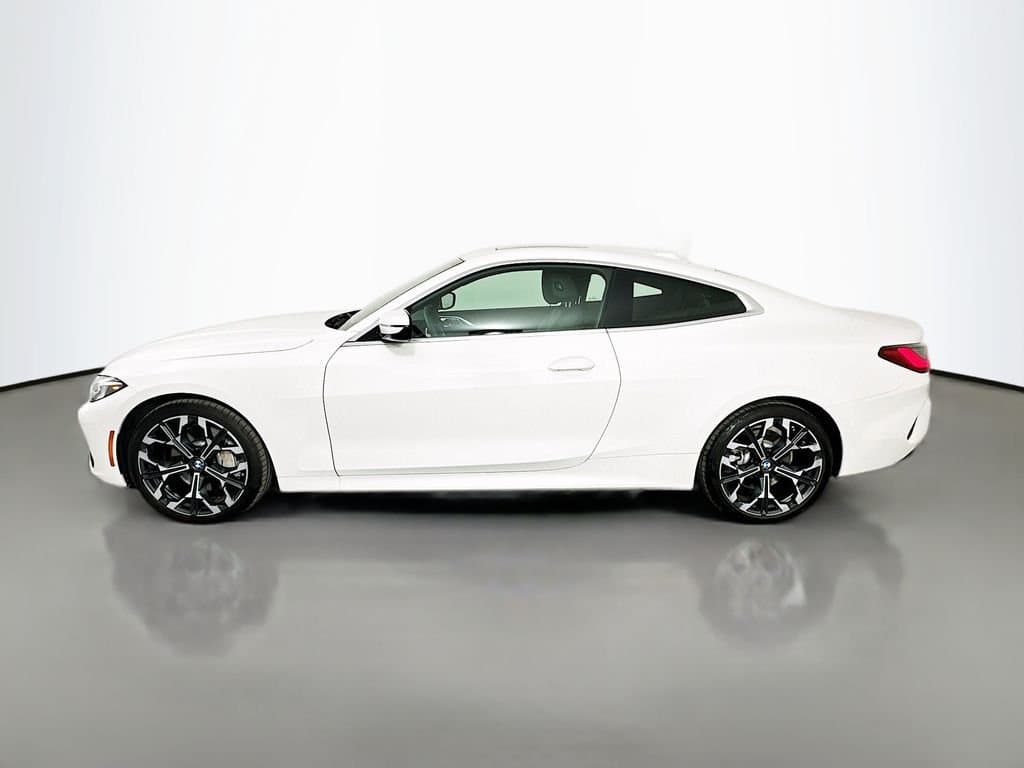 2025 BMW 4 Series - Image 8