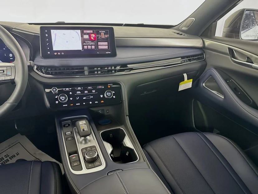 2027 INFINITI QX60 - Image 28