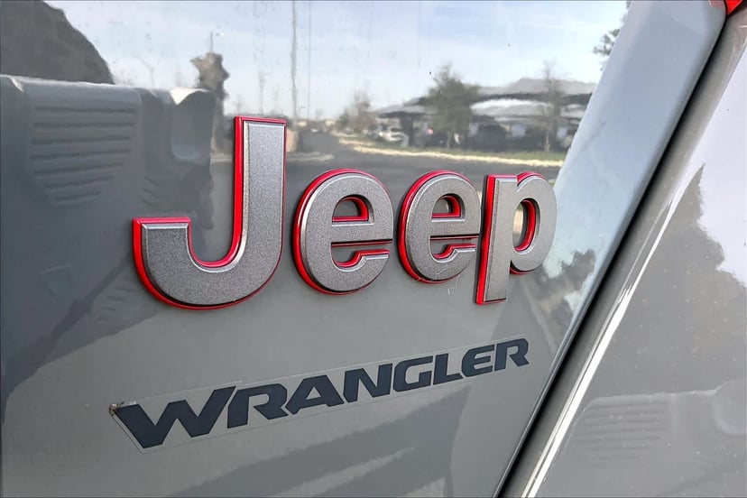 2020 Jeep Wrangler - Image 31