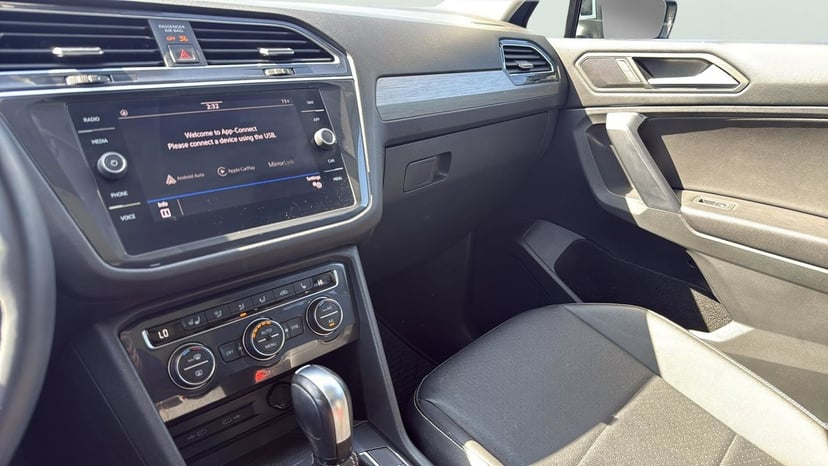 2021 Volkswagen Tiguan - Image 20