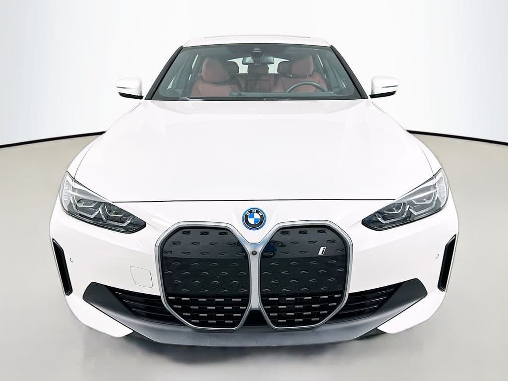 2023 BMW i4 - Image 2