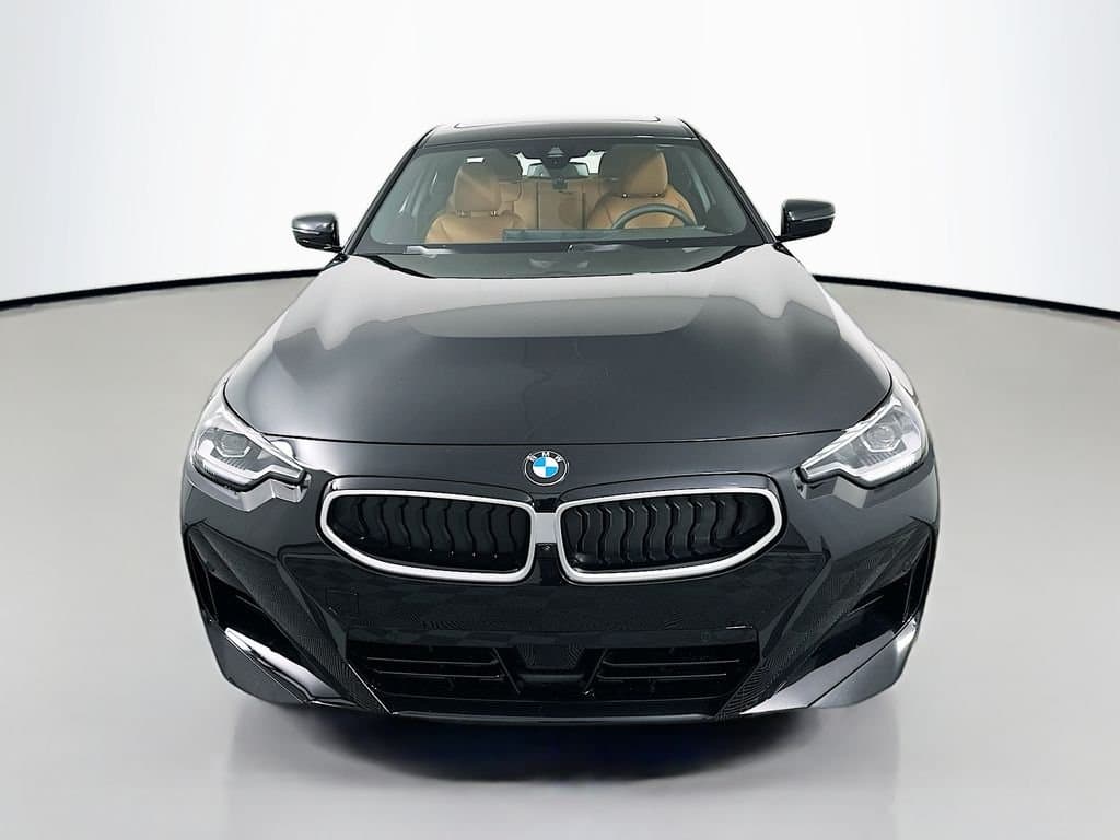 2025 BMW 2 Series - Image 2