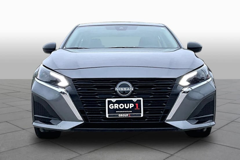 2025 Nissan Altima - Image 4