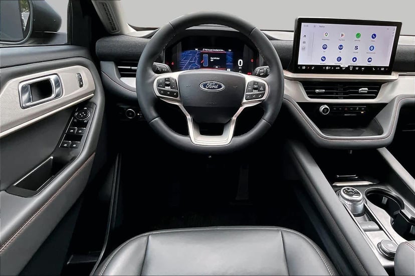 2025 Ford Explorer - Image 5