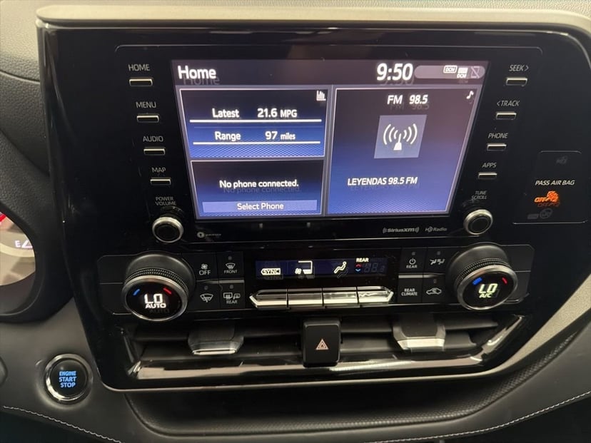 2022 Toyota Highlander - Image 35