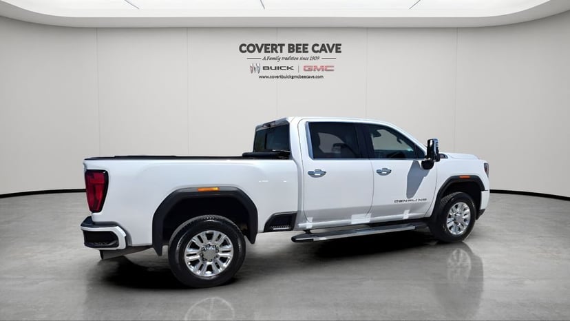 2022 GMC Sierra 2500HD - Image 10