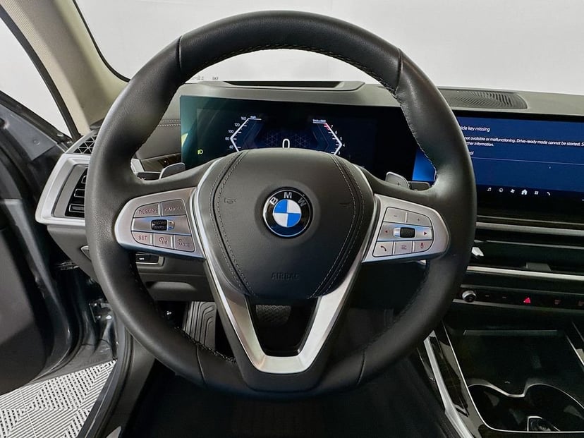 2024 BMW X7 - Image 11