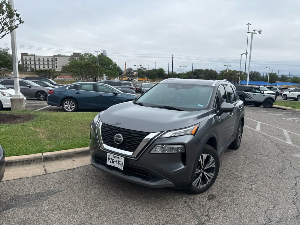 2021 Nissan Rogue - Image 3