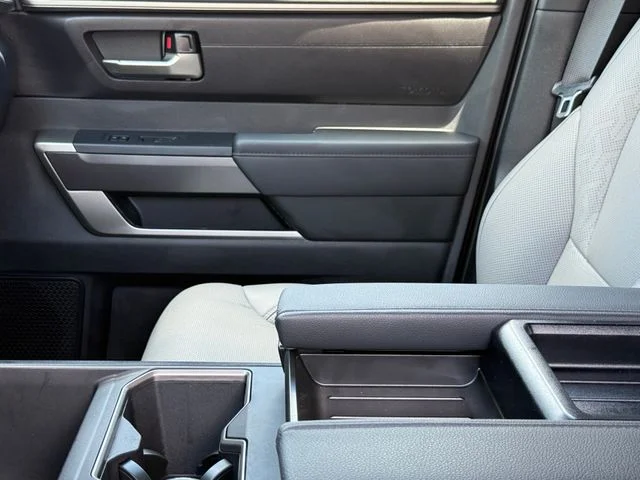 2025 Toyota Tundra - Image 12