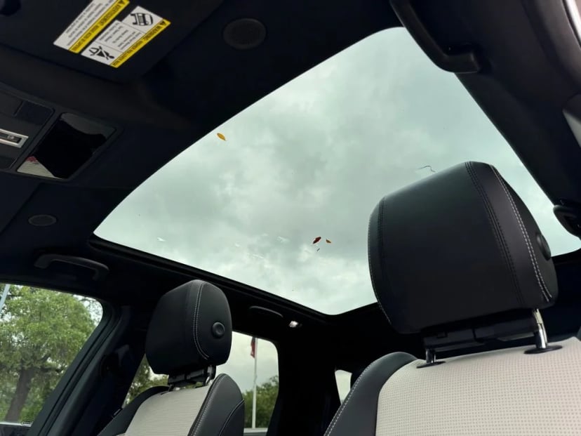 2025 Land Rover Discovery Sport - Image 15