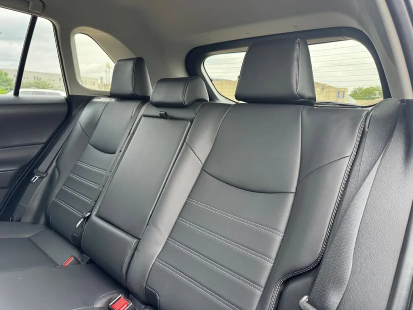2025 Toyota RAV4 Hybrid - Image 18