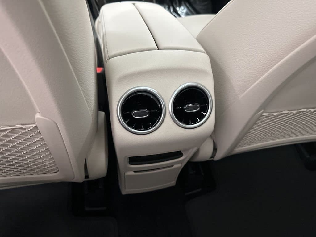 2026 MERCEDES-BENZ GLB - Image 24