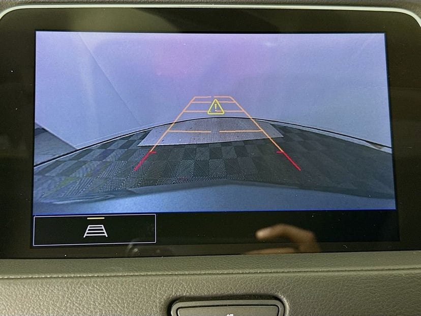 2023 Cadillac XT4 - Image 13