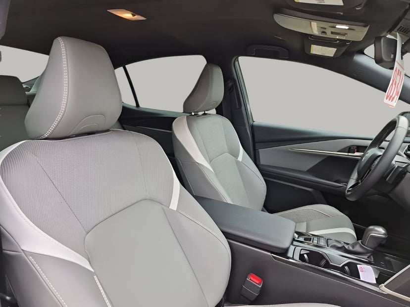 2025 Toyota Camry - Image 15