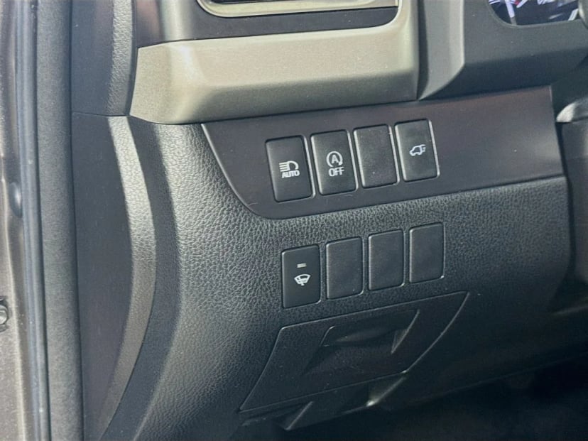 2018 Toyota Highlander - Image 10