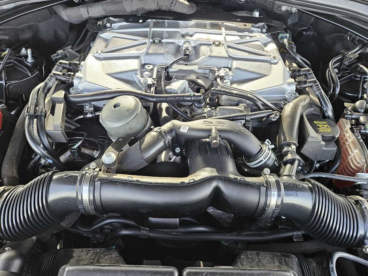 2023 Jaguar F-PACE - Image 30