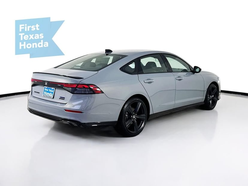 2026 Honda Accord Hybrid - Image 8