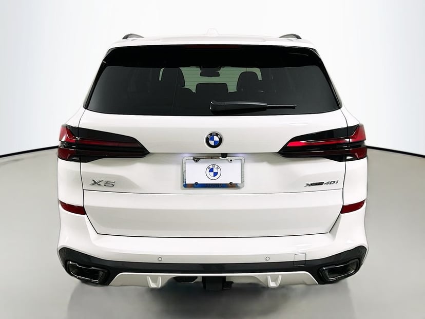 2026 BMW X5 - Image 5