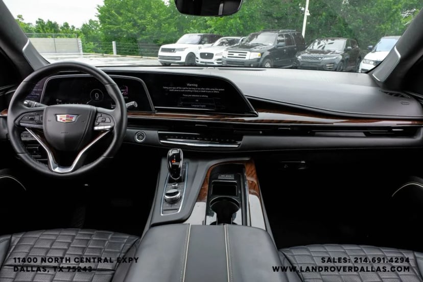 2021 Cadillac Escalade - Image 15