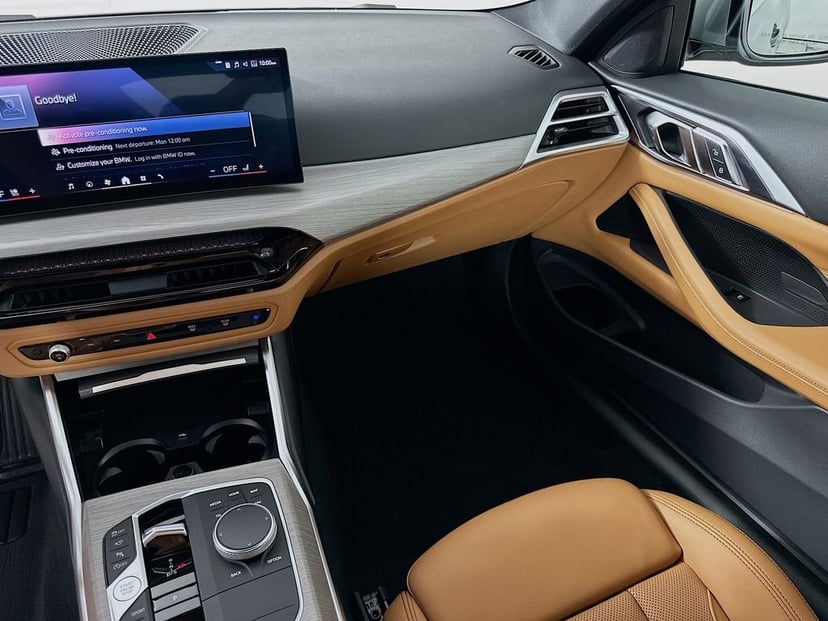 2025 BMW 4 Series - Image 24