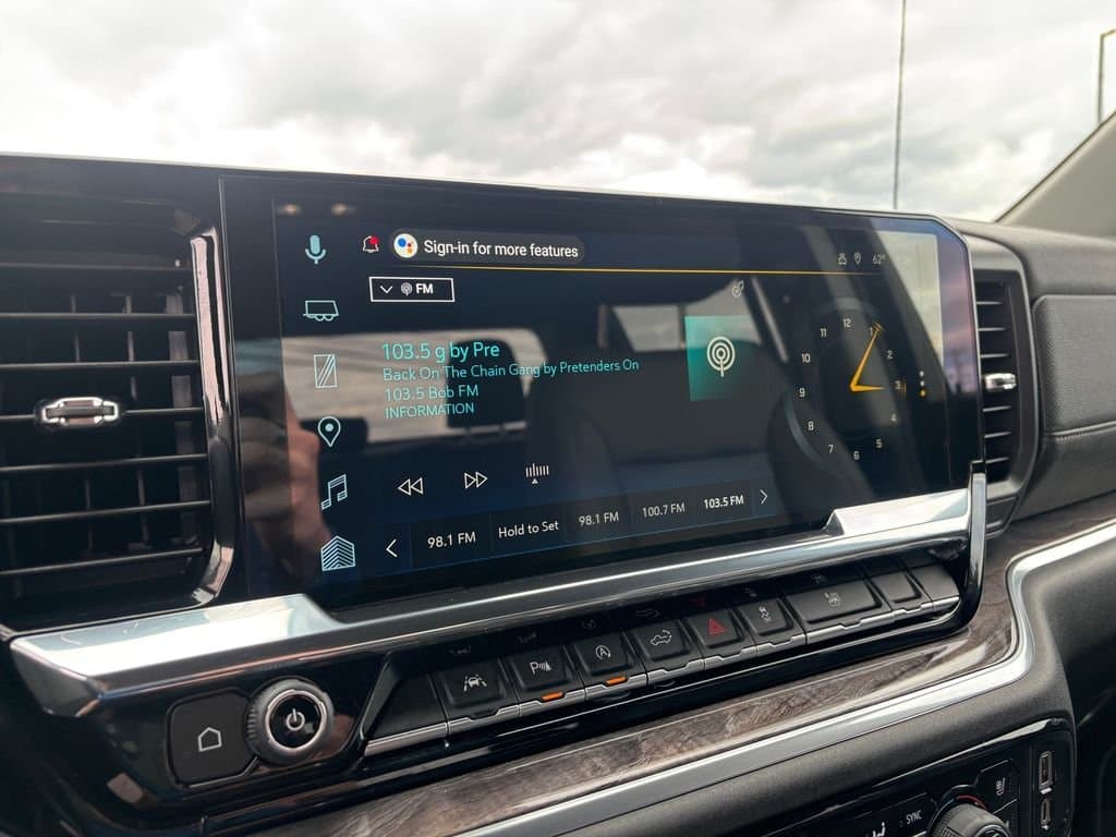 2025 Chevrolet Silverado 1500 - Image 21