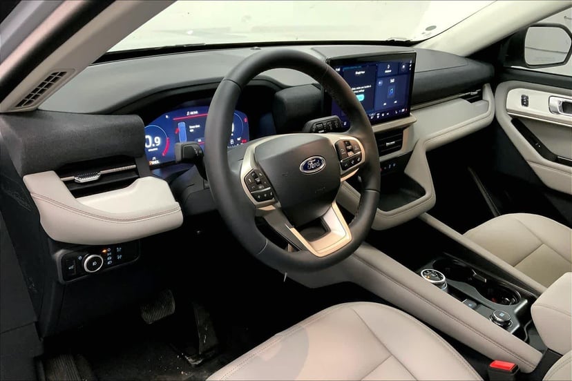 2026 Ford Explorer - Image 7