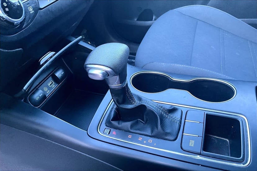 2019 Kia Sorento - Image 16