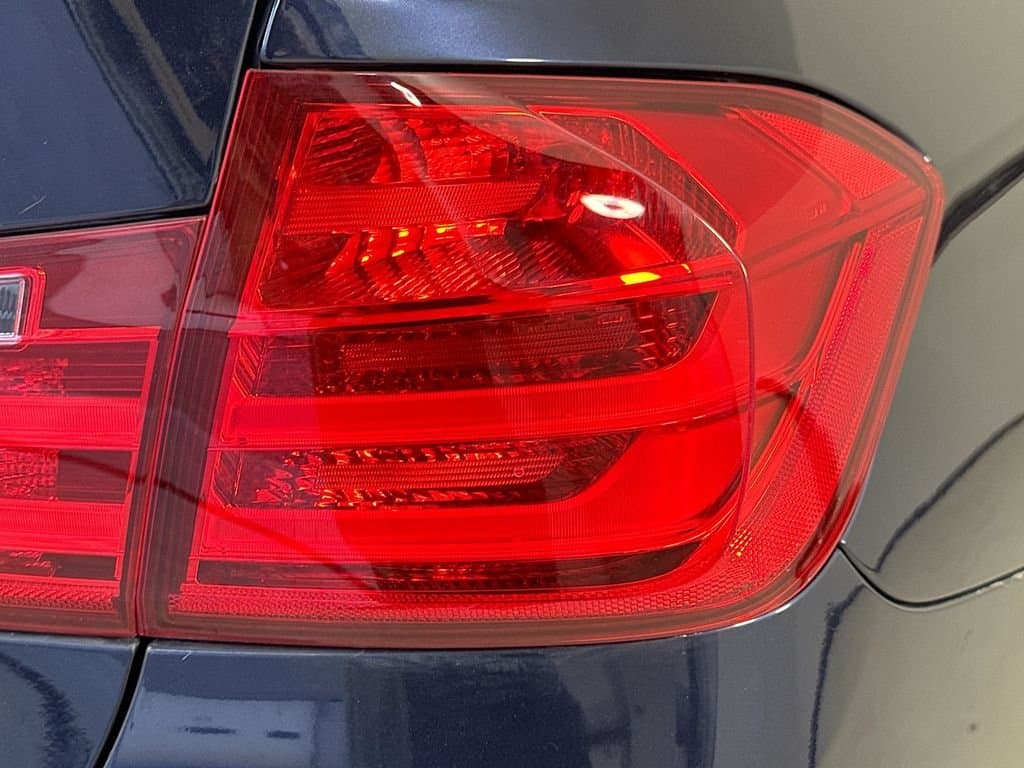 2015 BMW 3 - Image 35