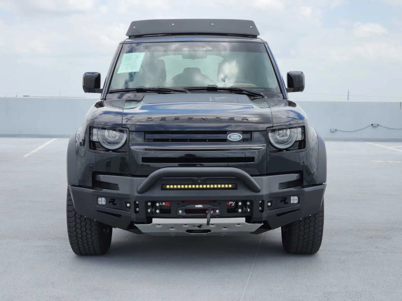 2024 Land Rover Defender - Image 2