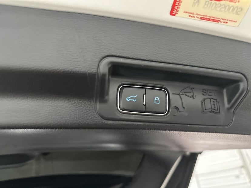 2022 Ford Explorer - Image 27