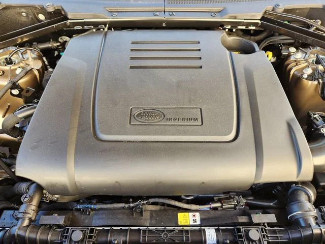 2026 Land Rover Defender 110 - Image 21